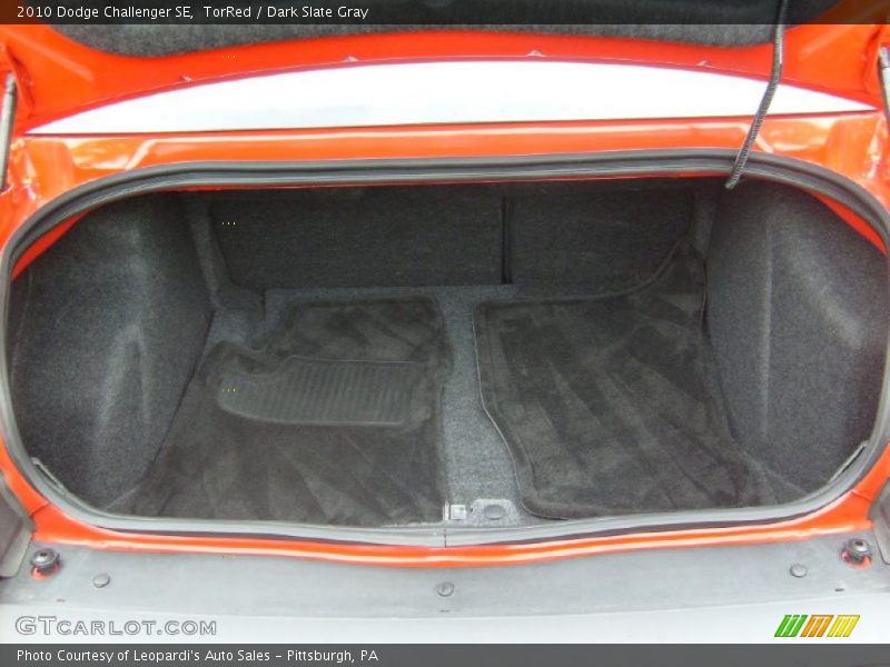 TorRed / Dark Slate Gray 2010 Dodge Challenger SE