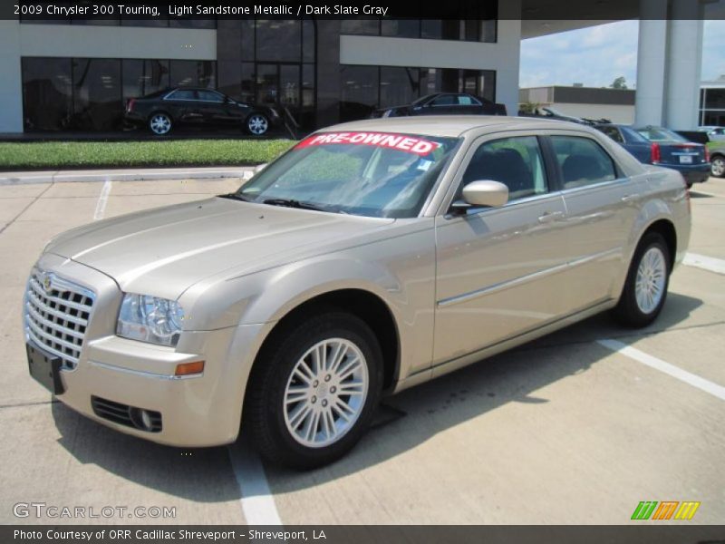 Light Sandstone Metallic / Dark Slate Gray 2009 Chrysler 300 Touring