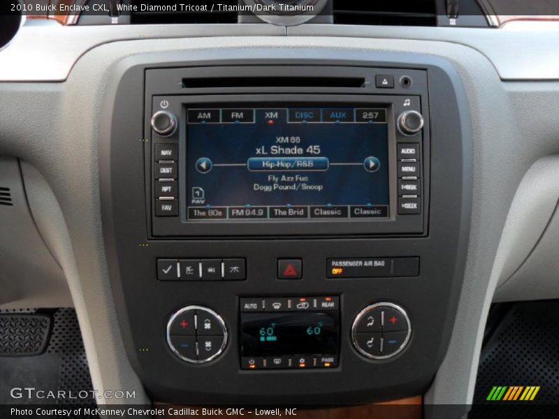 White Diamond Tricoat / Titanium/Dark Titanium 2010 Buick Enclave CXL
