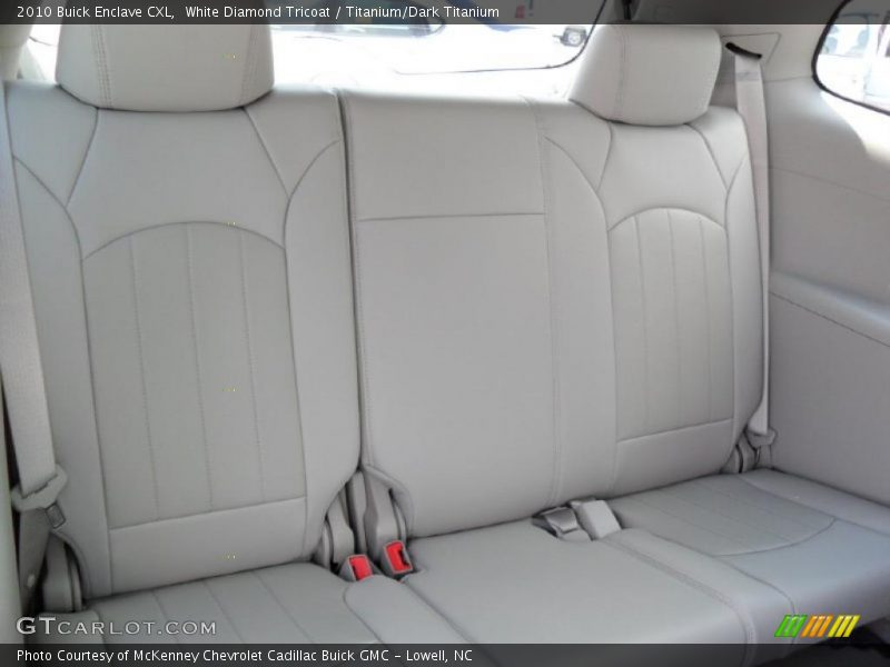 White Diamond Tricoat / Titanium/Dark Titanium 2010 Buick Enclave CXL