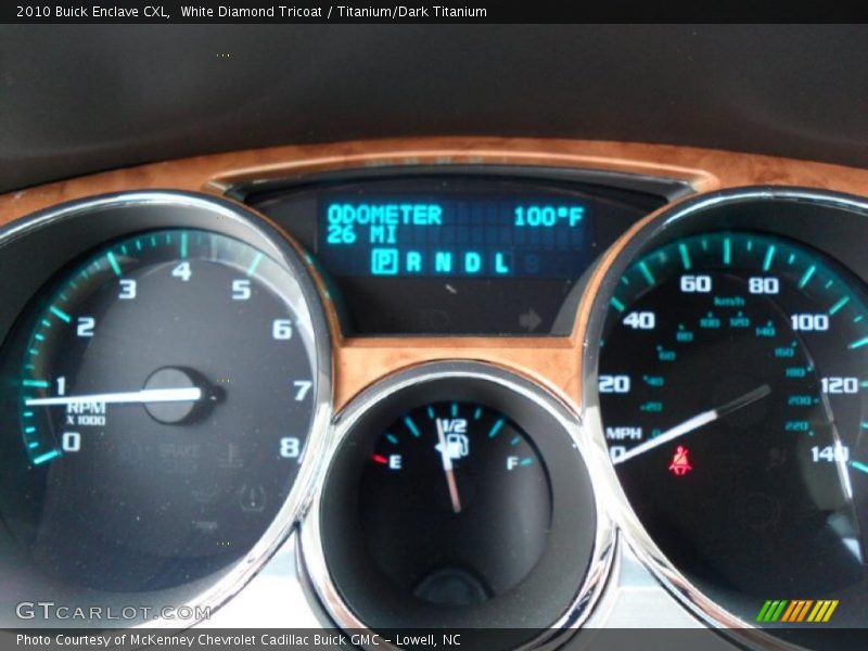 White Diamond Tricoat / Titanium/Dark Titanium 2010 Buick Enclave CXL