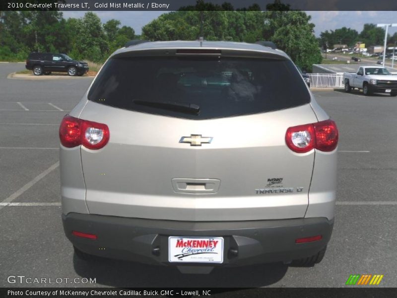 Gold Mist Metallic / Ebony 2010 Chevrolet Traverse LT