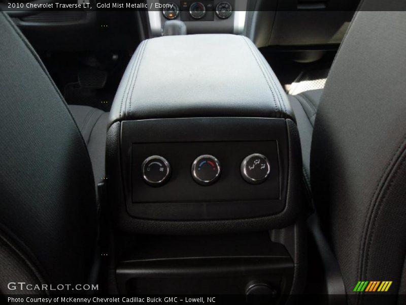Gold Mist Metallic / Ebony 2010 Chevrolet Traverse LT
