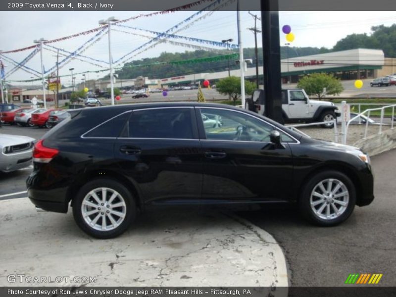 Black / Ivory 2009 Toyota Venza I4