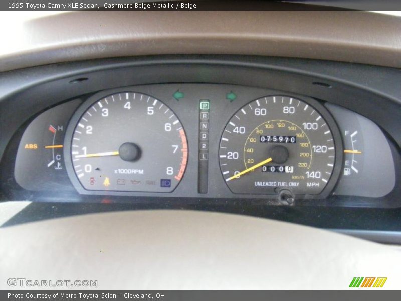 Cashmere Beige Metallic / Beige 1995 Toyota Camry XLE Sedan