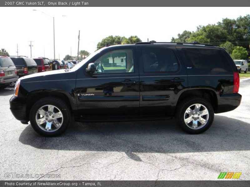 Onyx Black / Light Tan 2007 GMC Yukon SLT