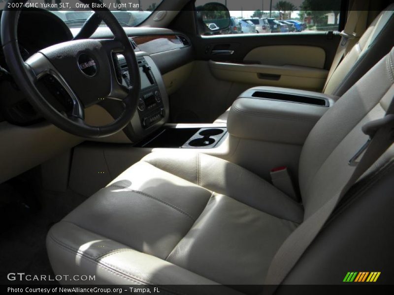 Onyx Black / Light Tan 2007 GMC Yukon SLT