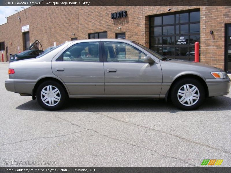 Antique Sage Pearl / Gray 2001 Toyota Camry LE