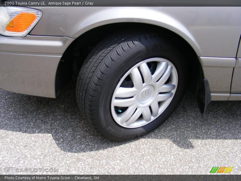 Antique Sage Pearl / Gray 2001 Toyota Camry LE