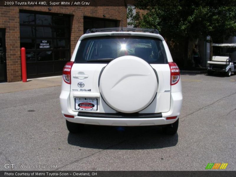 Super White / Ash Gray 2009 Toyota RAV4 4WD