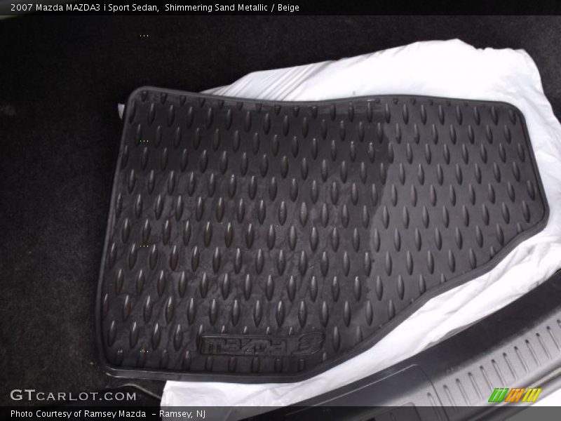 Shimmering Sand Metallic / Beige 2007 Mazda MAZDA3 i Sport Sedan
