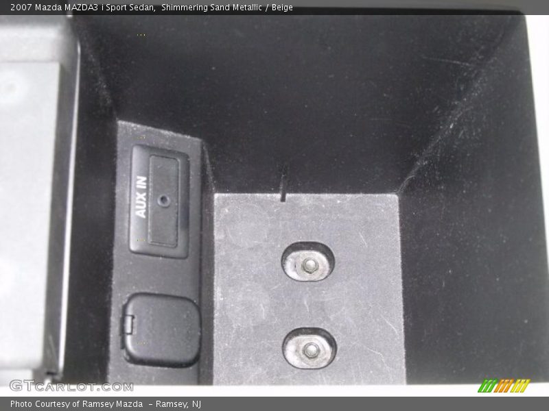 Shimmering Sand Metallic / Beige 2007 Mazda MAZDA3 i Sport Sedan