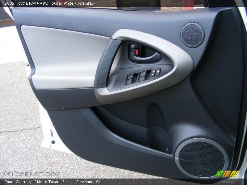 Super White / Ash Gray 2009 Toyota RAV4 4WD