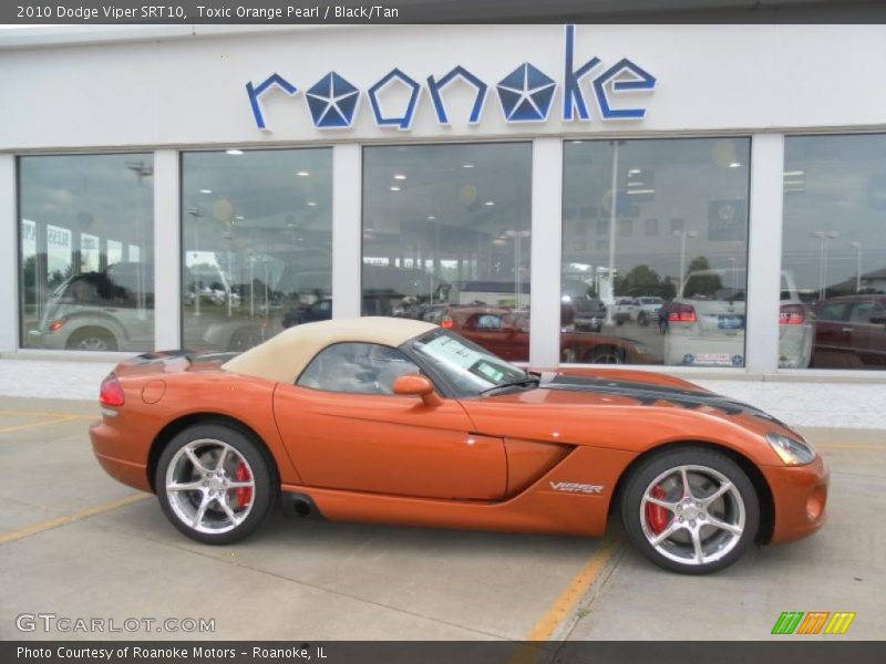 Toxic Orange Pearl / Black/Tan 2010 Dodge Viper SRT10