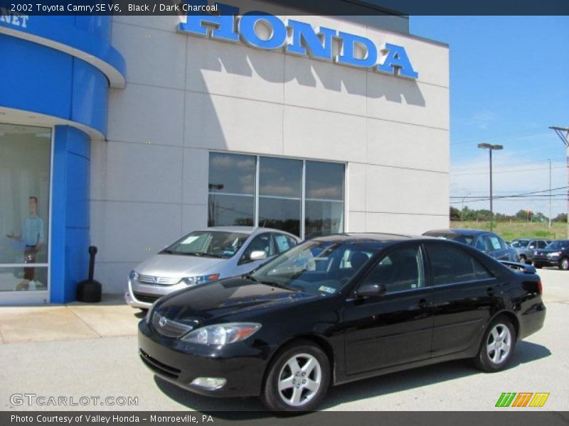 Black / Dark Charcoal 2002 Toyota Camry SE V6