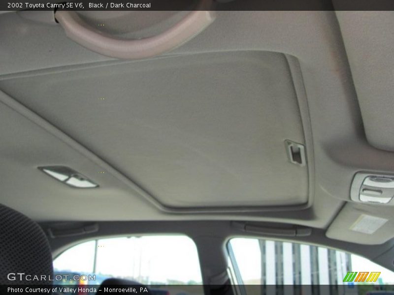 Black / Dark Charcoal 2002 Toyota Camry SE V6