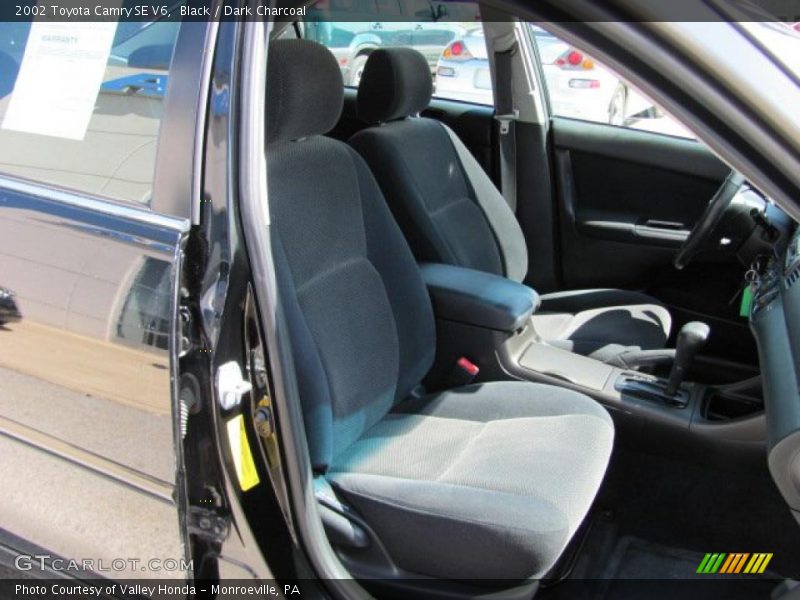 Black / Dark Charcoal 2002 Toyota Camry SE V6