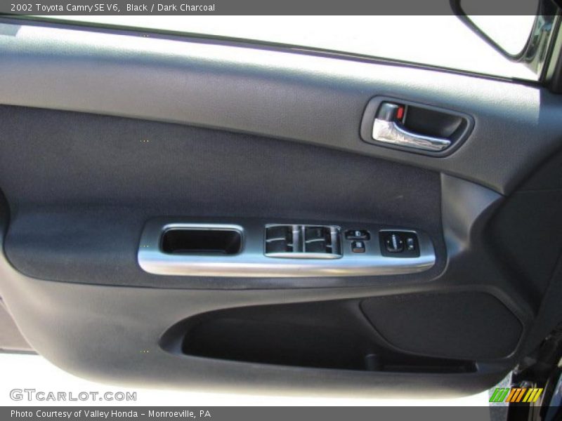 Black / Dark Charcoal 2002 Toyota Camry SE V6