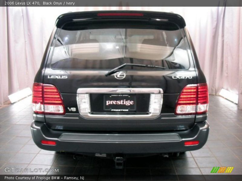 Black Onyx / Ivory 2006 Lexus LX 470