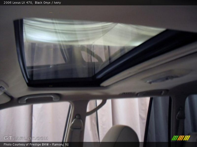 Black Onyx / Ivory 2006 Lexus LX 470