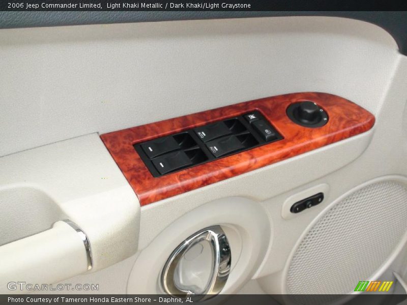 Light Khaki Metallic / Dark Khaki/Light Graystone 2006 Jeep Commander Limited