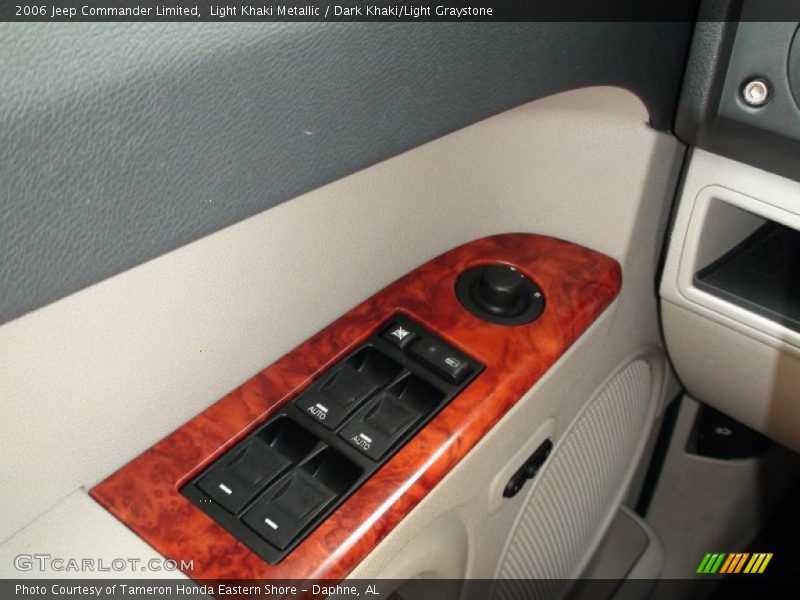 Light Khaki Metallic / Dark Khaki/Light Graystone 2006 Jeep Commander Limited