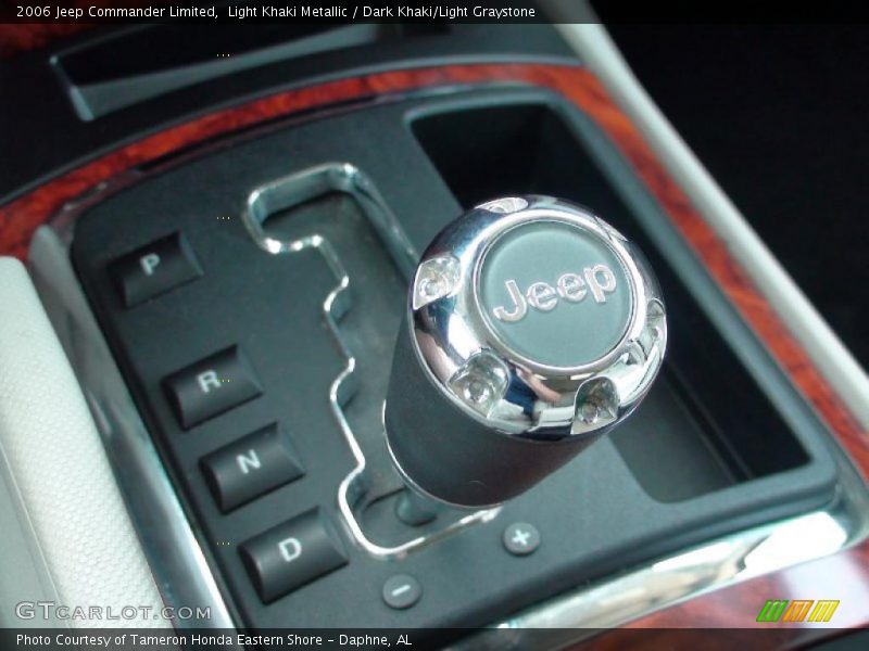 Light Khaki Metallic / Dark Khaki/Light Graystone 2006 Jeep Commander Limited