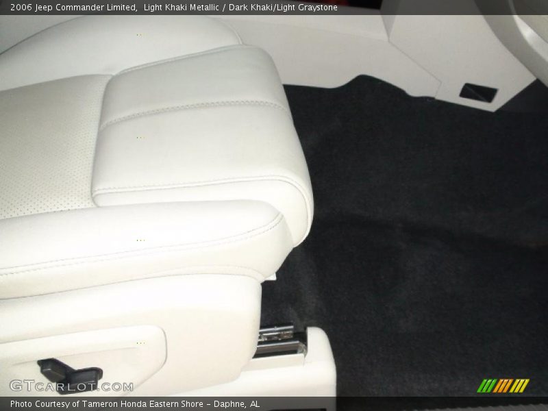 Light Khaki Metallic / Dark Khaki/Light Graystone 2006 Jeep Commander Limited