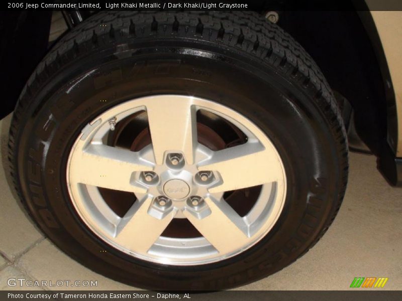 Light Khaki Metallic / Dark Khaki/Light Graystone 2006 Jeep Commander Limited