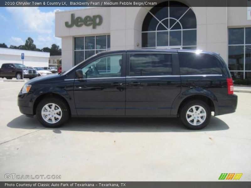 Blackberry Pearl / Medium Pebble Beige/Cream 2010 Chrysler Town & Country LX