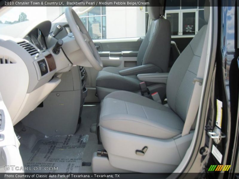 Blackberry Pearl / Medium Pebble Beige/Cream 2010 Chrysler Town & Country LX