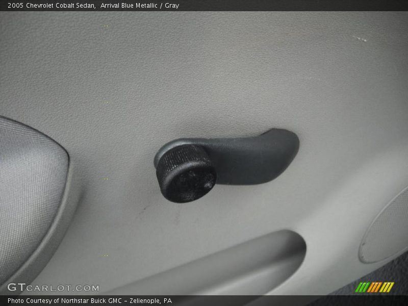 Arrival Blue Metallic / Gray 2005 Chevrolet Cobalt Sedan