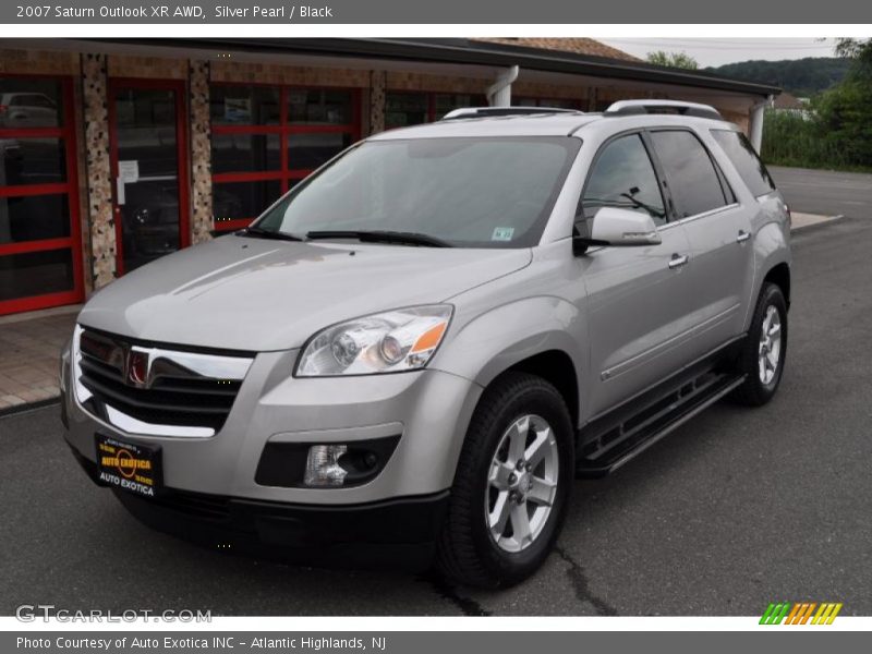 Silver Pearl / Black 2007 Saturn Outlook XR AWD