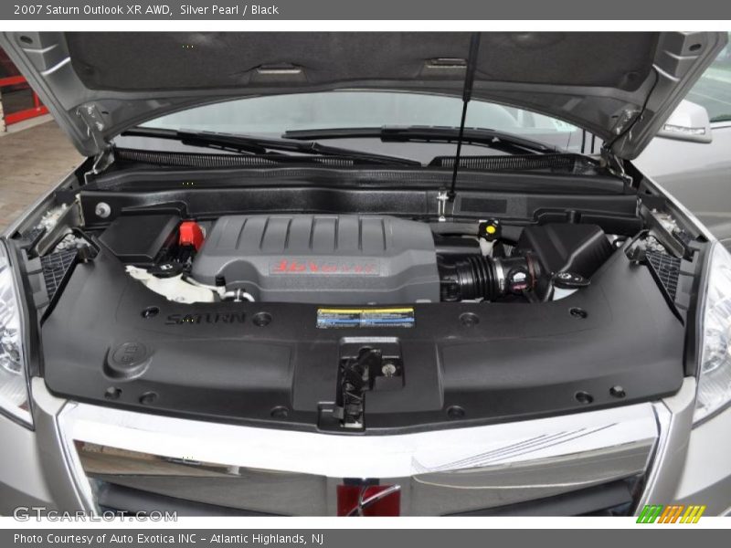 Silver Pearl / Black 2007 Saturn Outlook XR AWD