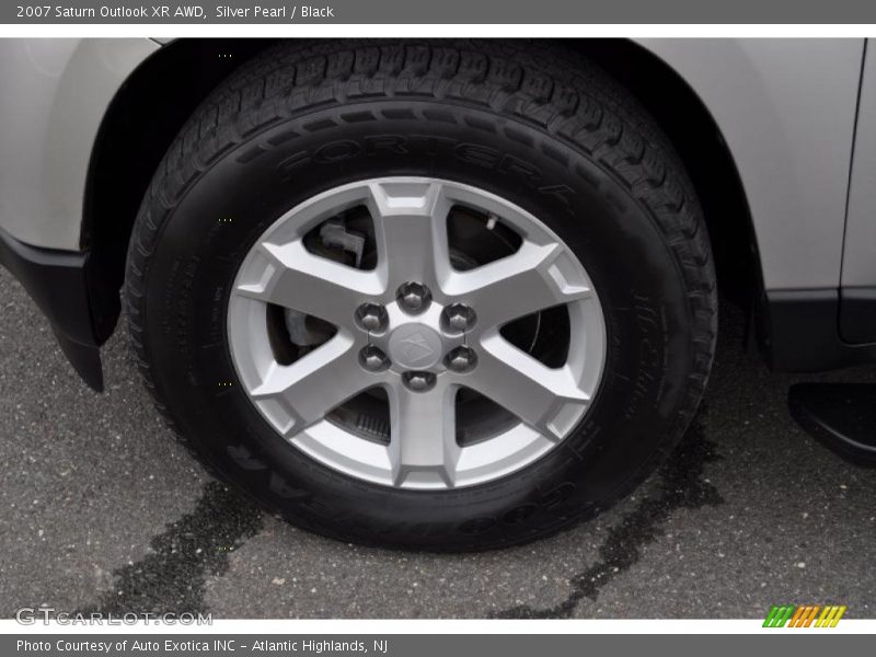 Silver Pearl / Black 2007 Saturn Outlook XR AWD