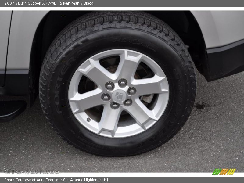 Silver Pearl / Black 2007 Saturn Outlook XR AWD