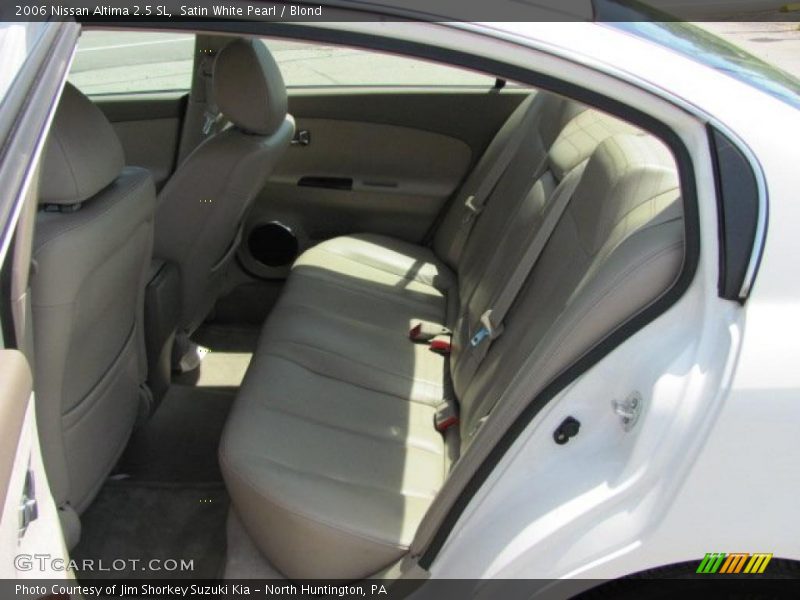 Satin White Pearl / Blond 2006 Nissan Altima 2.5 SL
