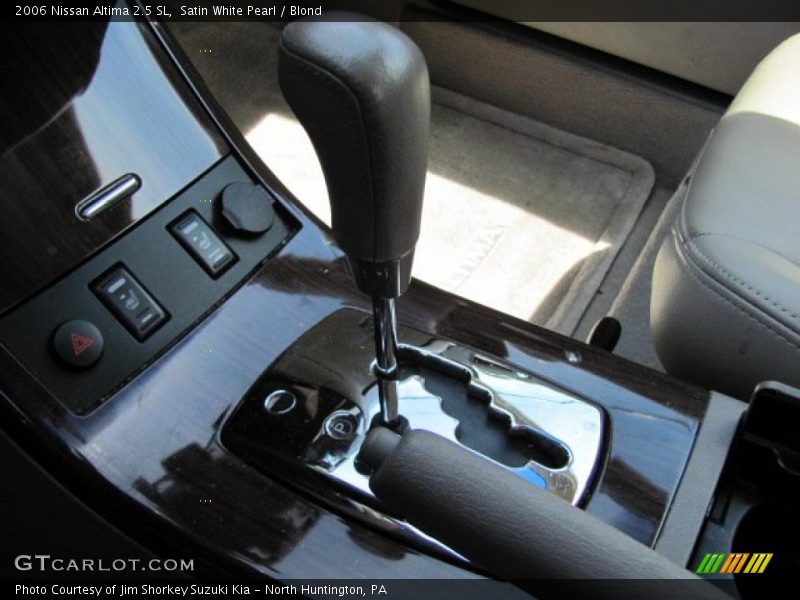 Satin White Pearl / Blond 2006 Nissan Altima 2.5 SL