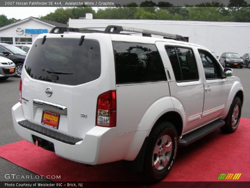 Avalanche White / Graphite 2007 Nissan Pathfinder SE 4x4
