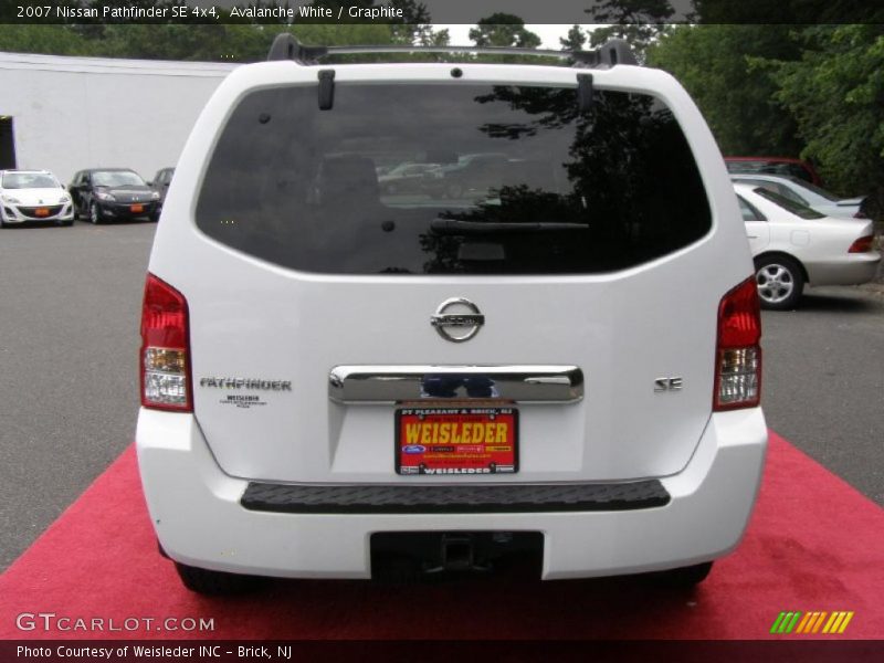 Avalanche White / Graphite 2007 Nissan Pathfinder SE 4x4