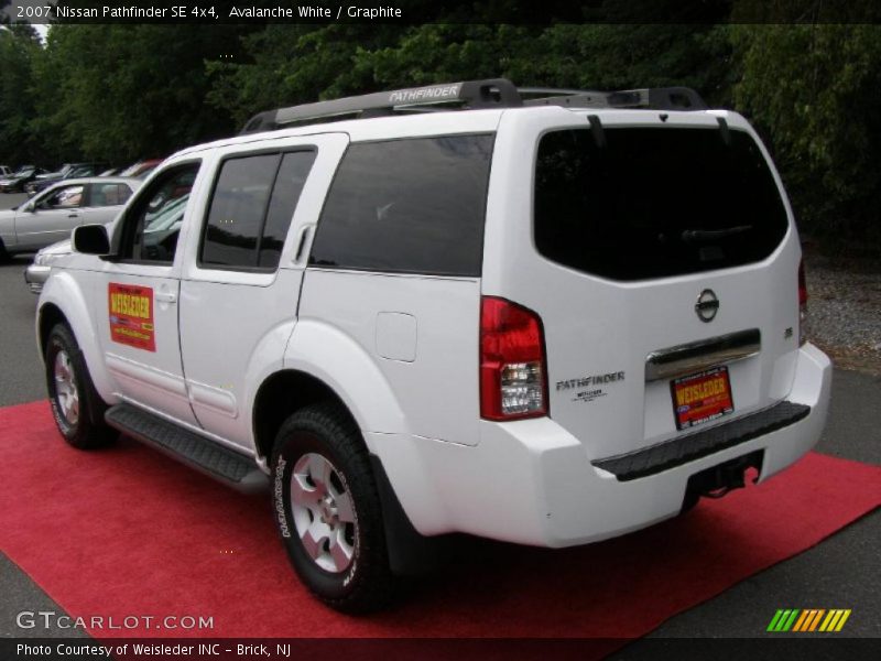 Avalanche White / Graphite 2007 Nissan Pathfinder SE 4x4