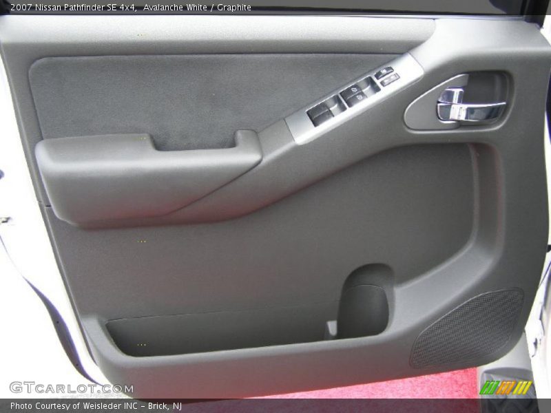 Avalanche White / Graphite 2007 Nissan Pathfinder SE 4x4