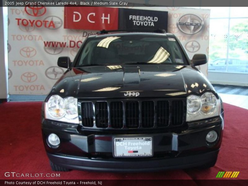 Black / Medium Slate Gray 2005 Jeep Grand Cherokee Laredo 4x4