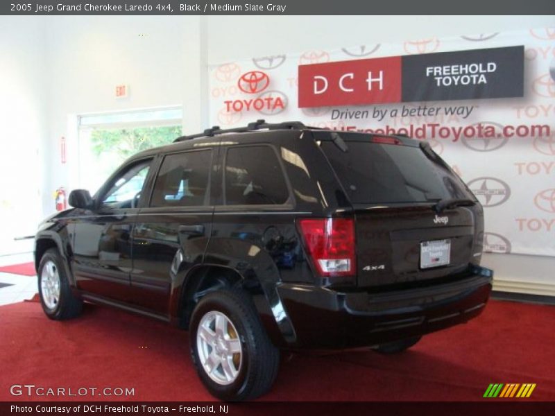 Black / Medium Slate Gray 2005 Jeep Grand Cherokee Laredo 4x4