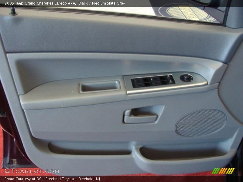 Black / Medium Slate Gray 2005 Jeep Grand Cherokee Laredo 4x4