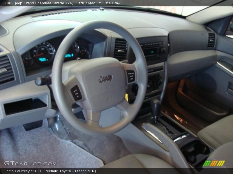 Black / Medium Slate Gray 2005 Jeep Grand Cherokee Laredo 4x4