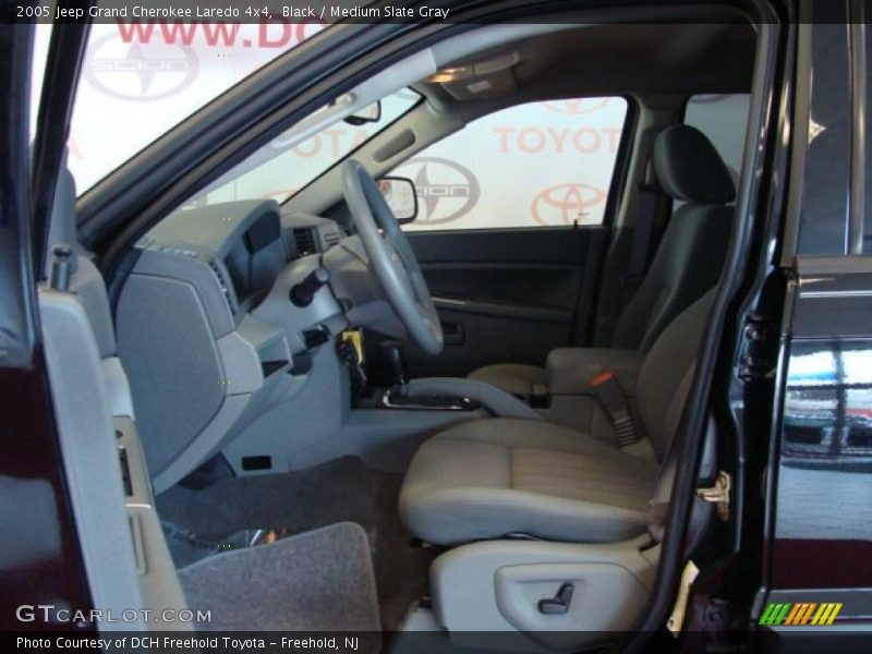 Black / Medium Slate Gray 2005 Jeep Grand Cherokee Laredo 4x4