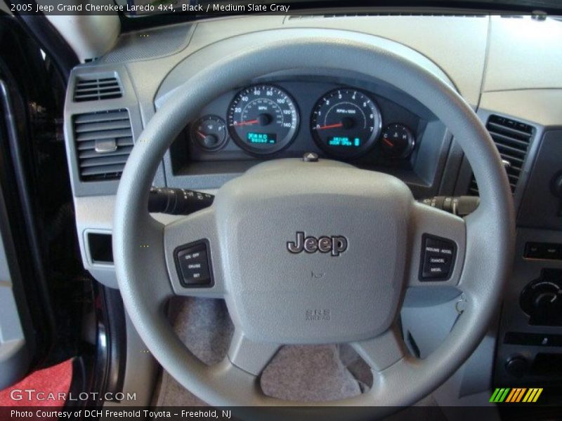 Black / Medium Slate Gray 2005 Jeep Grand Cherokee Laredo 4x4