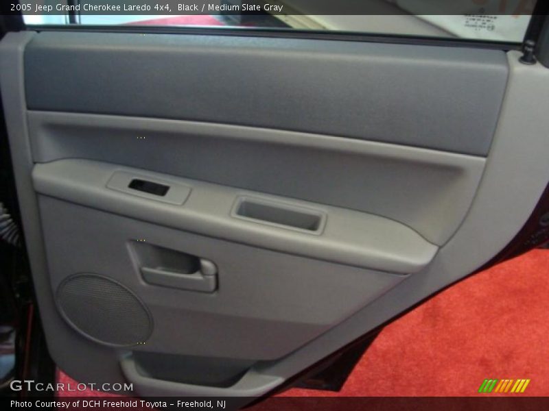 Black / Medium Slate Gray 2005 Jeep Grand Cherokee Laredo 4x4