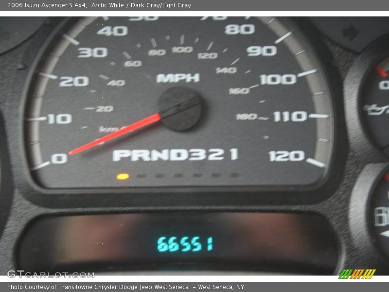 Arctic White / Dark Gray/Light Gray 2006 Isuzu Ascender S 4x4